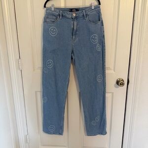 Hollister Ultra High Rise Dad Jeans 12R Smiley Face Print Light Wash